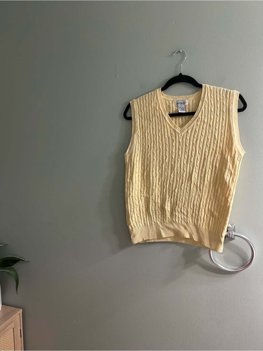 Vintage butter yellow cable knit sweater vest